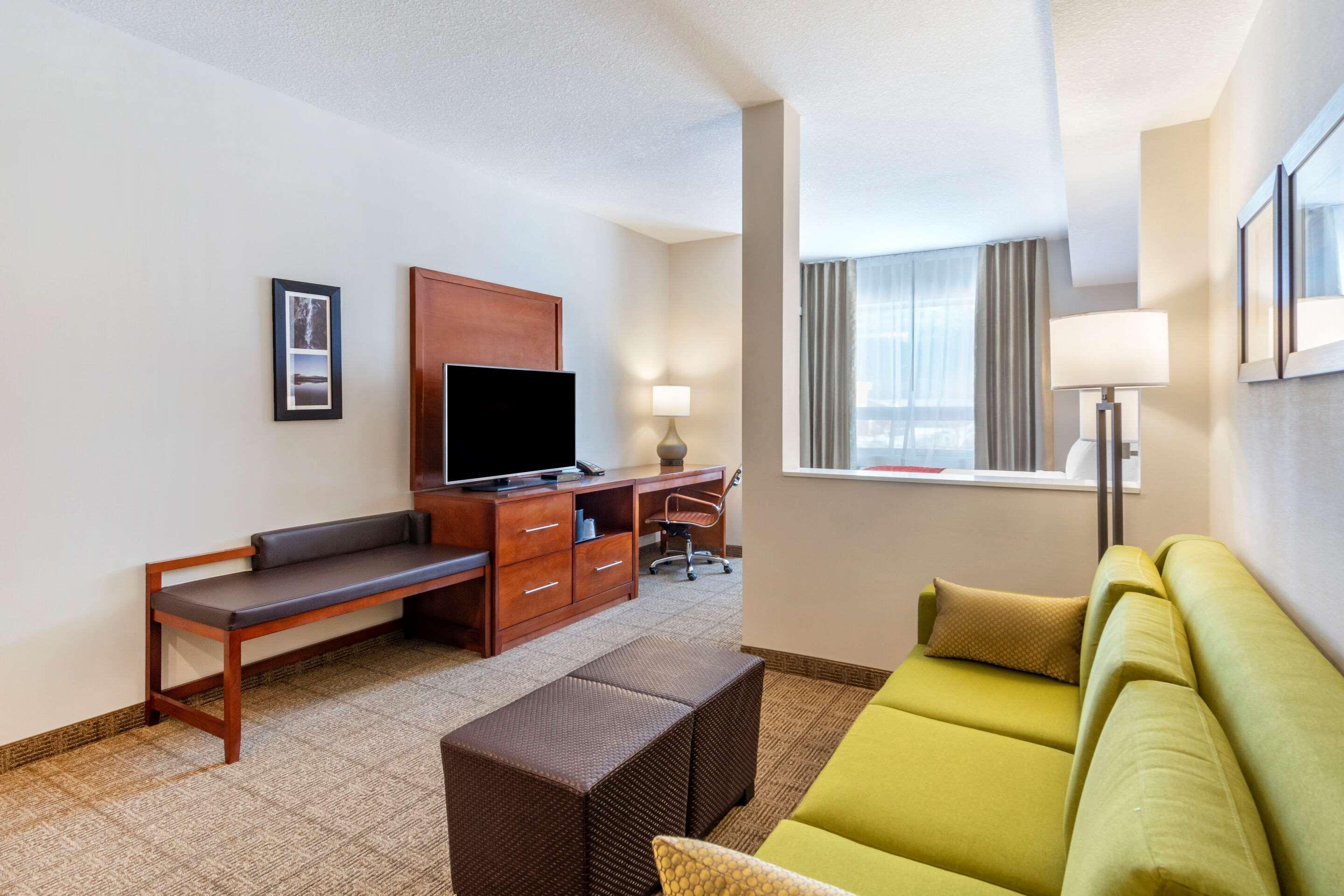 Comfort Inn & Suites Valemount Luaran gambar